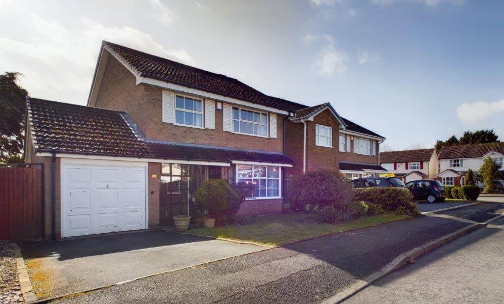 Farnborough Drive Solihull, B90 4TB Solihull Residential